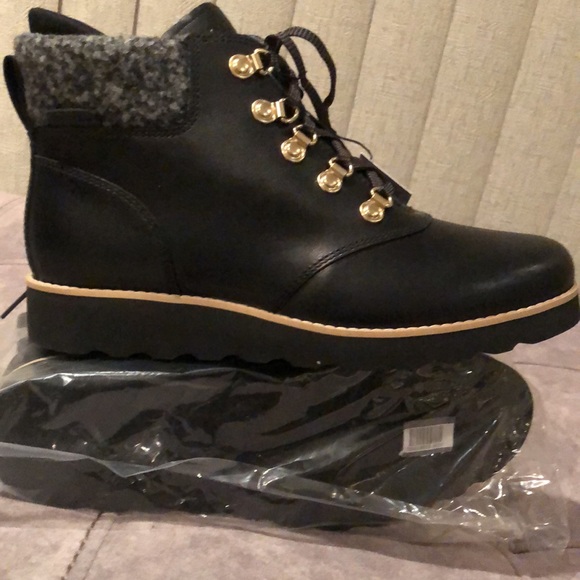 NWT Cole Haan waterproof boots size 7.5B - Picture 8 of 9